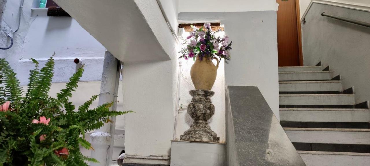 Centro Storico S Chiara House Apartment Naples Luaran gambar